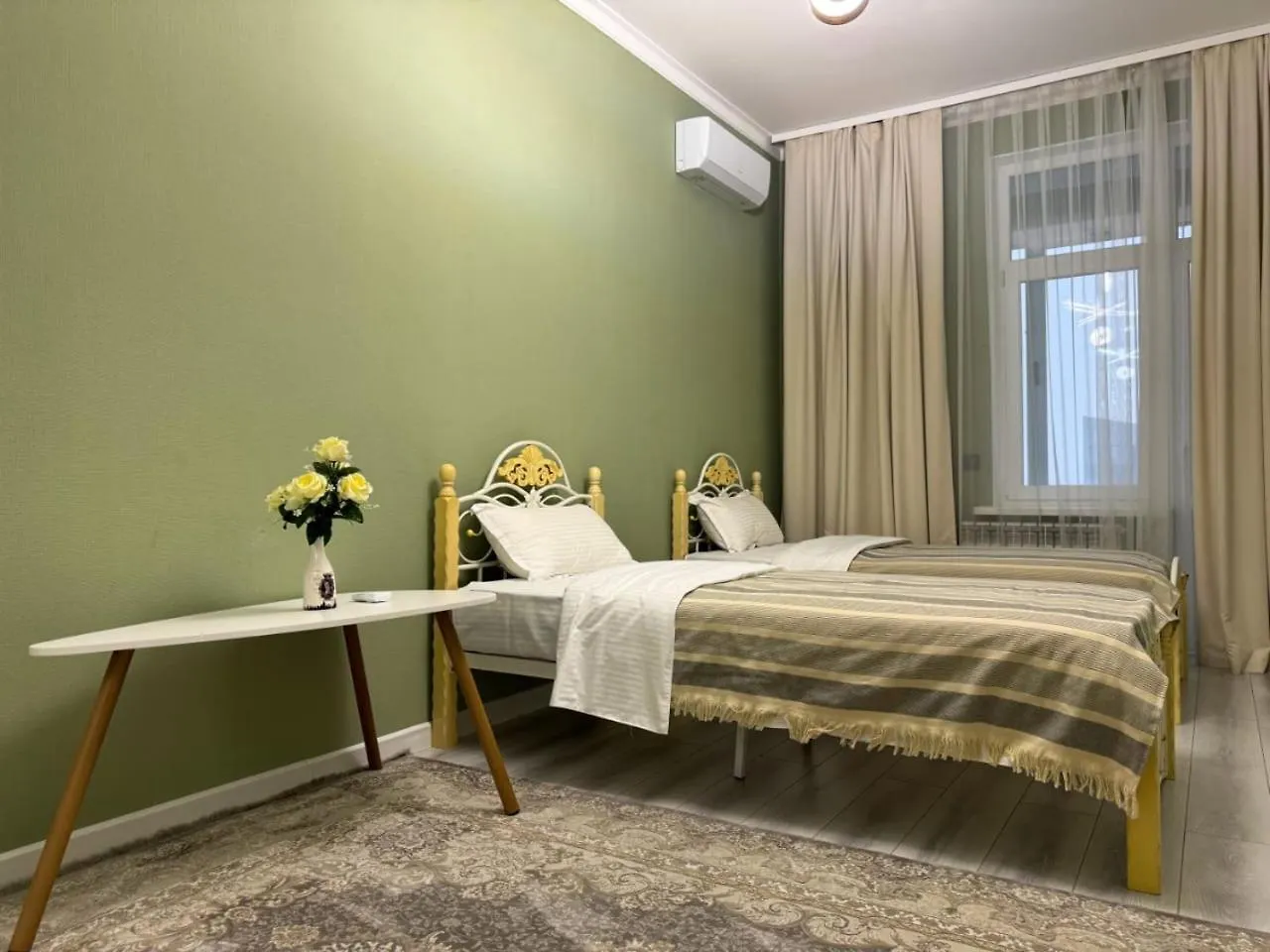 Новые Апартаменты В Жк Бизнес Класса Рядом С Трц Мега Центр Almaty Apartmán