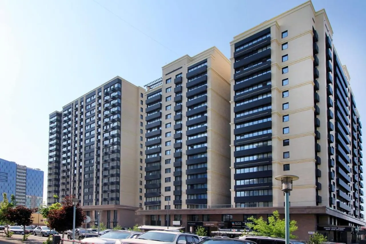 Новые Апартаменты В Жк Бизнес Класса Рядом С Трц Мега Центр Almaty Apartmán