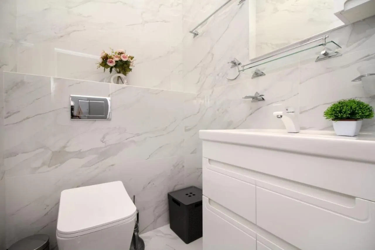 Apartmán Новые Апартаменты В Жк Бизнес Класса Рядом С Трц Мега Центр Almaty